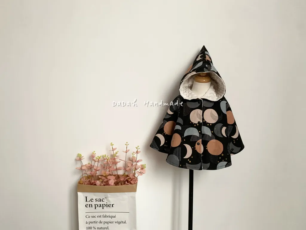 Dadah Handmade 兒童斗篷展示